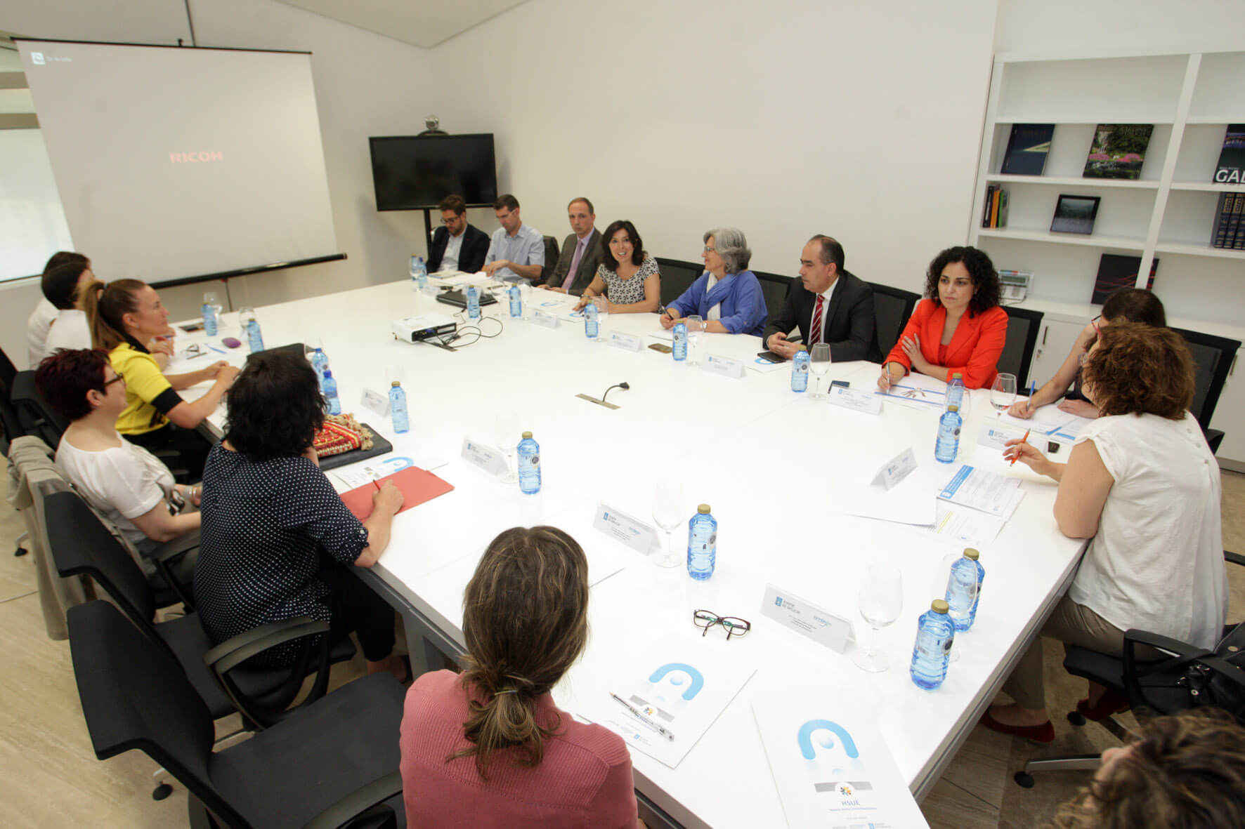 Reunión para el inicio del pilotaje de la HSUE en los ayuntamientos de Boqueixón, Brión, Tordoia y Viveiro, celebrada en verano del 2016.