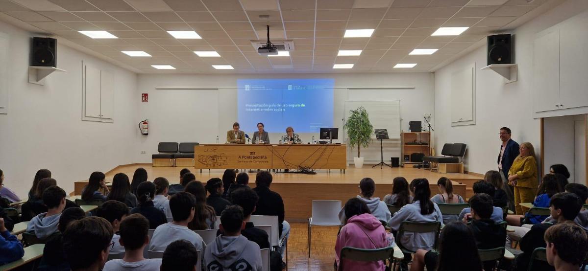 Presentación da ‘Guía de uso seguro de Internet e as redes sociais’.