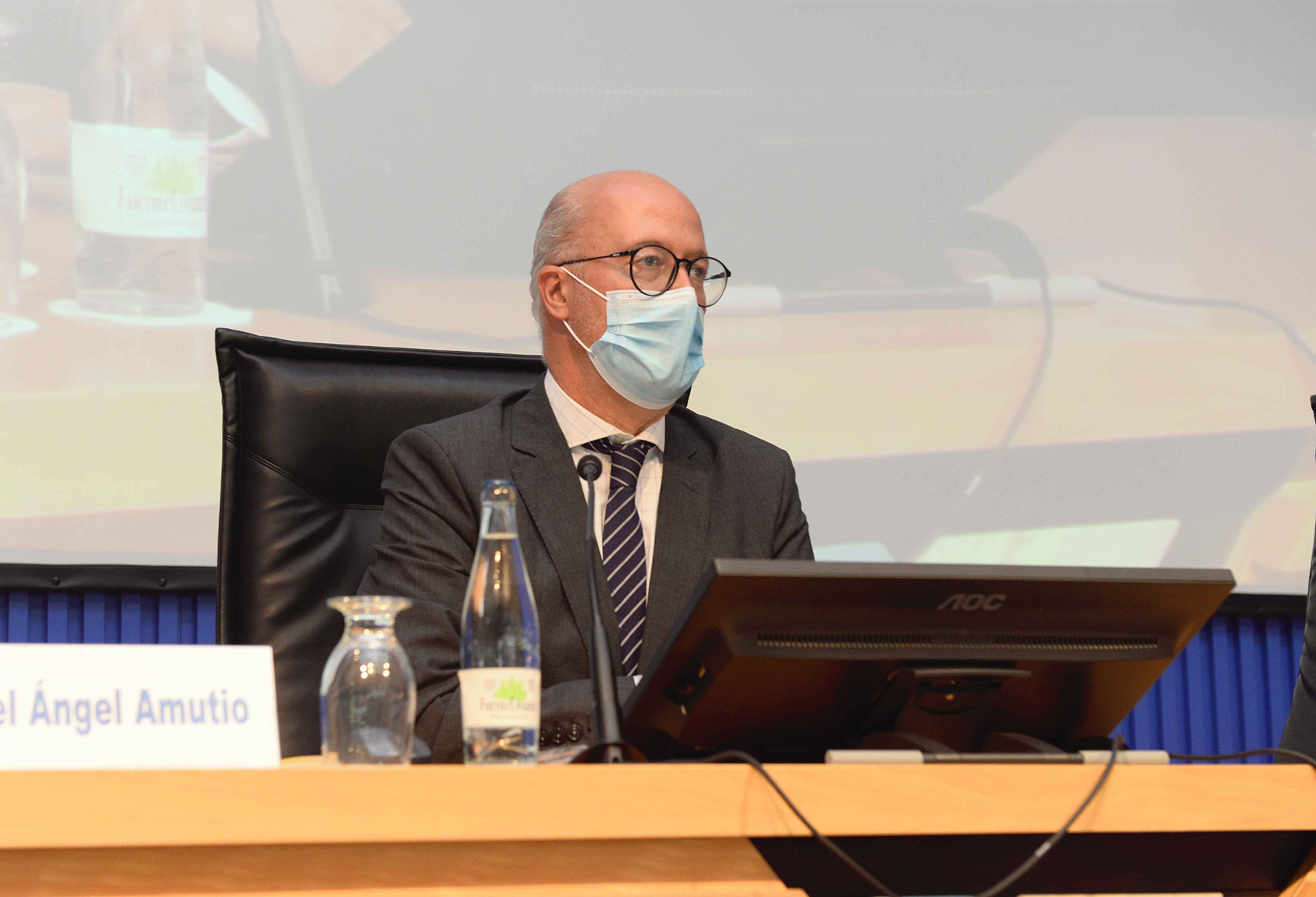 Miguel Ángel Amutio en la charla.