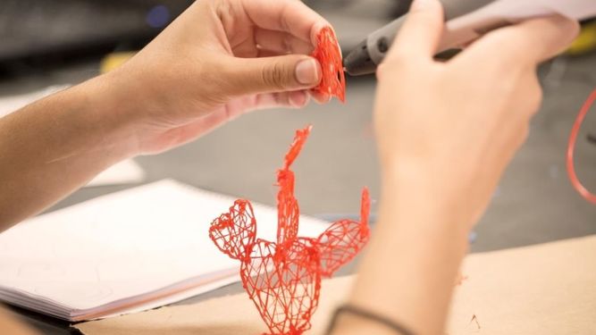 Maker fabricando