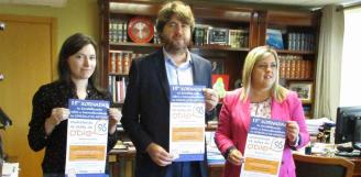 A directora técnica de Ecos do Sur, o alcalde e a edil de Servizos Sociais.