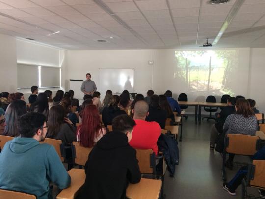 Charla en el IES de O Milladoiro.