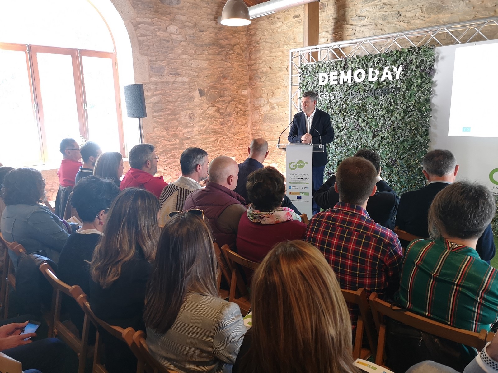 El delegado territorial de la Xunta en A Coruña, en la presentación de los proyectos.
