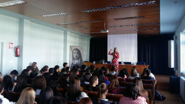 Deborah García durante su charla.
