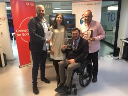 Equipo PREDIF con el segundo premio del ‘IV Certamen Premios Innova eVIA’.