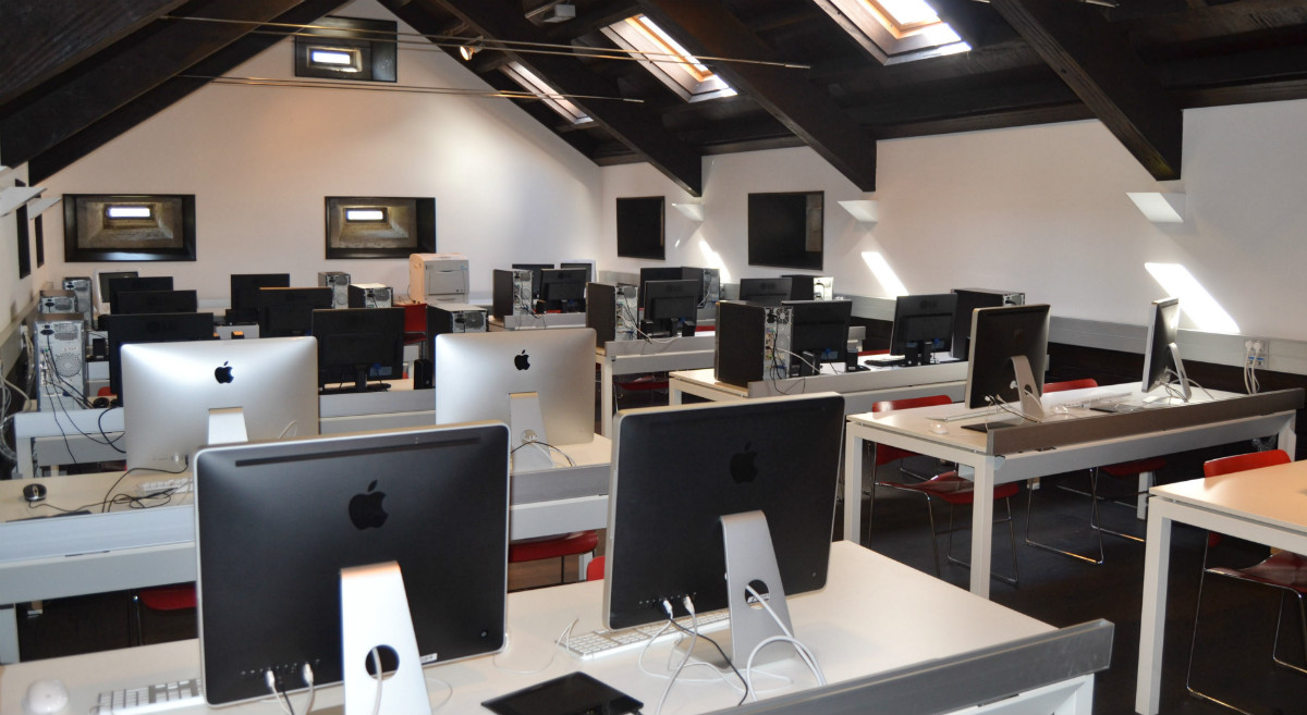 Aula tecnológica de As Campás.