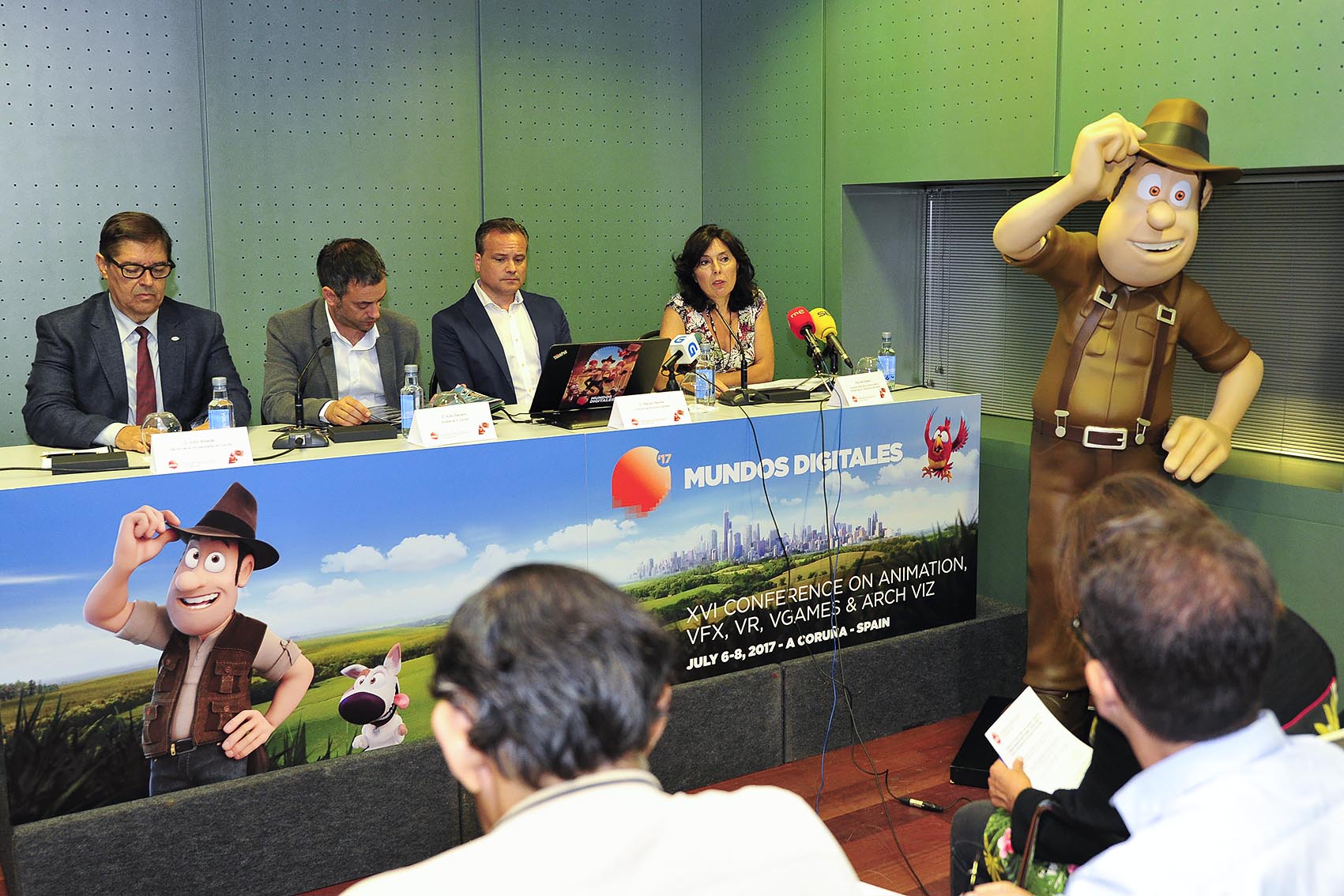 Mar Pereira no congreso de Mundos Dixitais.