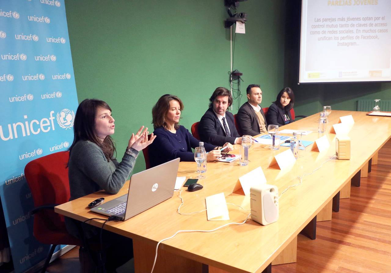 Jornada 'Los niños y niñas de la brecha digital' (Foto: Xoán Rey).