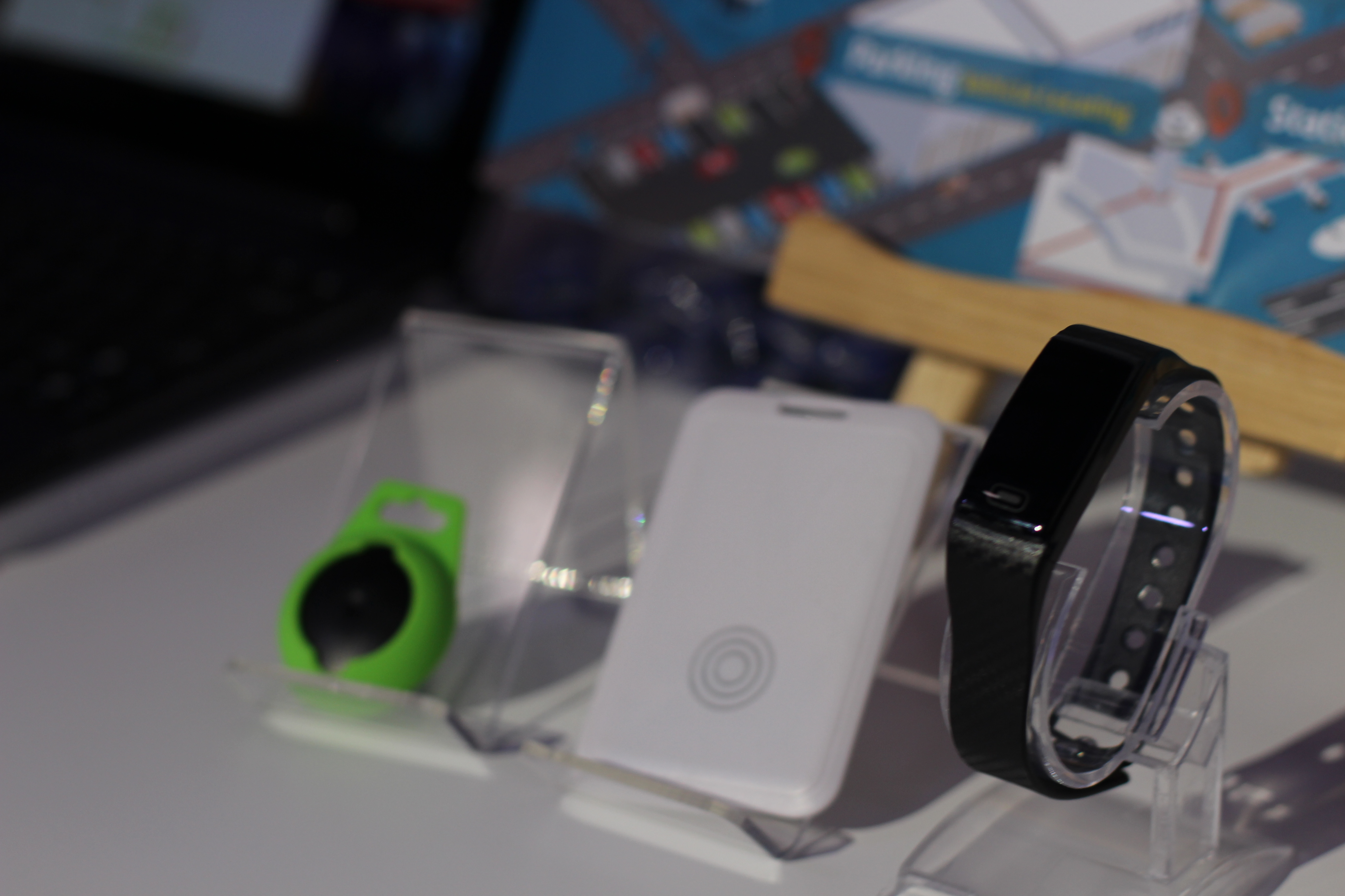 Imaxe dos dispositivos localizadores de Starwing.