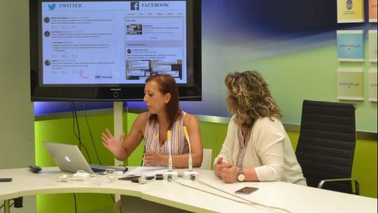 María Lameiras y Carme Fouces presentaron el estudio en rueda de prensa.