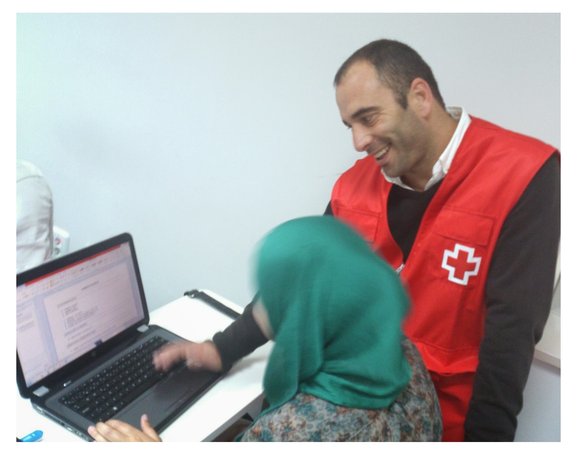 Voluntario digital de Cruz Roja.