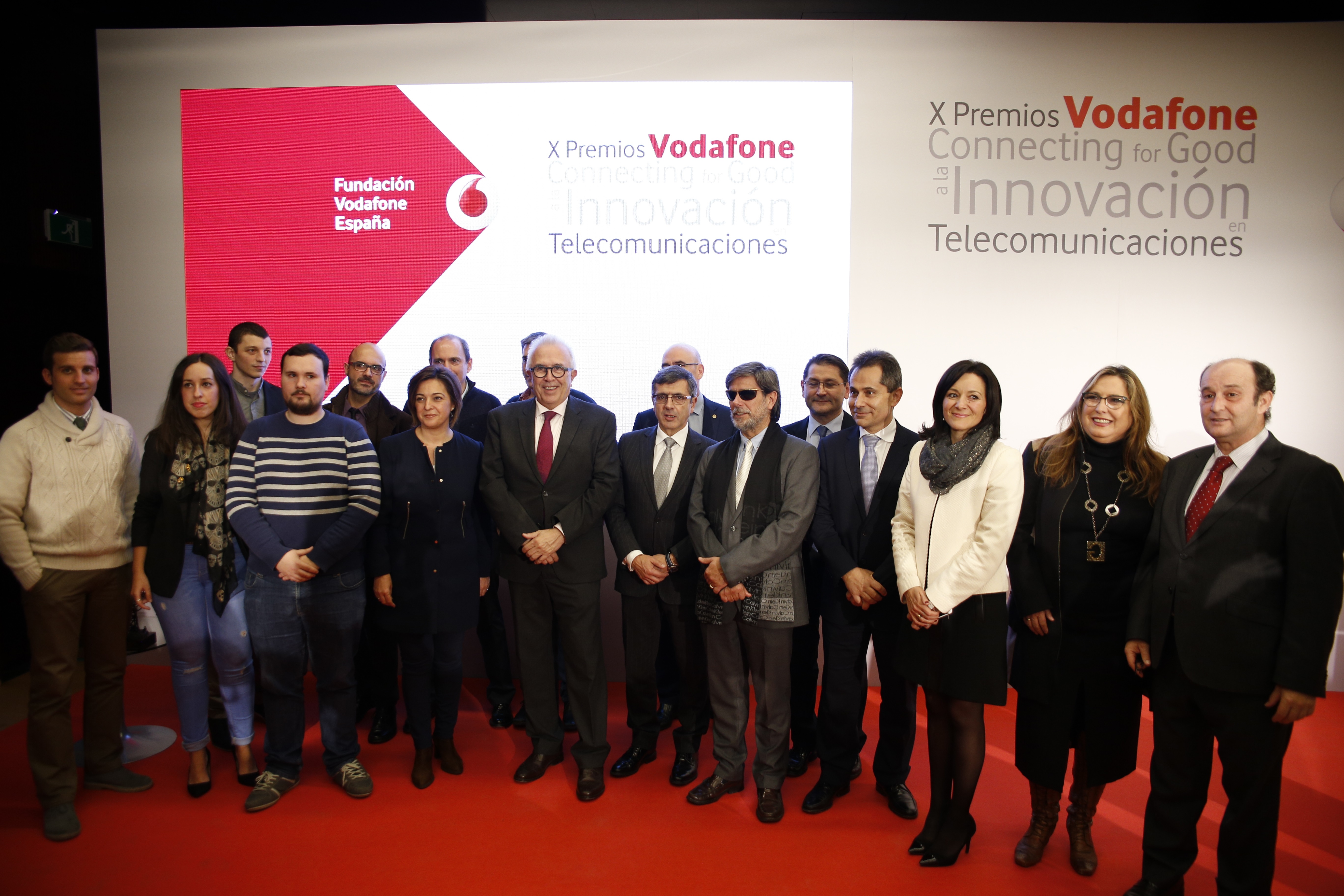Premiados e autoridades nos X premios á innovación.