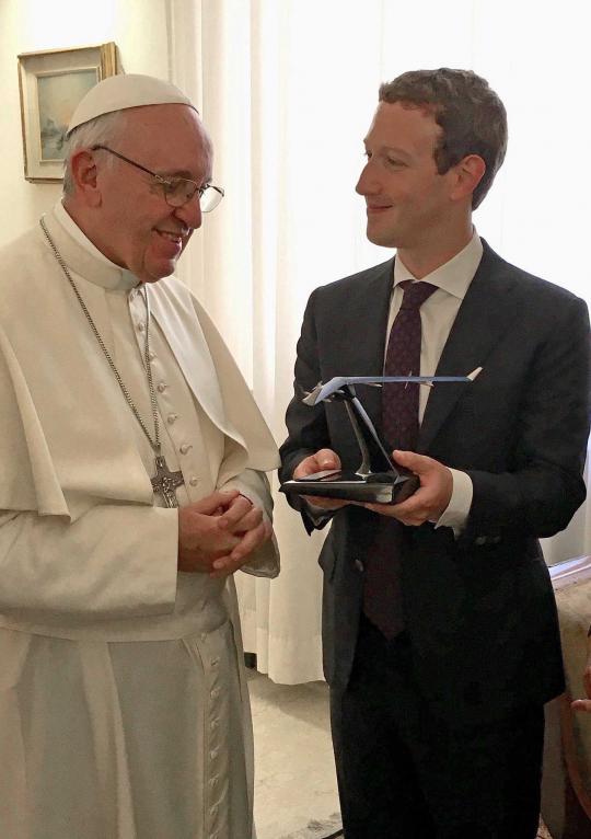 El Papa y Mark Zuckerberg