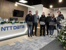 Momento da entrega do equipamento.