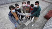 Os seis integrantes do equipo «Os tecnolóxicos», alumnos do IES Sánchez Cantón de Pontevedra, que gañaron a fase galega do CanSat.