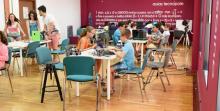 Niños en un aula de la Tecnópole.