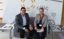 Foto de los responsables de DomusVi y del CITIC.