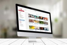 Monitor de Apple mostrando a una página web de Youtube.