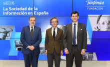 O informe foi presentado polo presidente de Telefónica España, Luís Miguel Gilpérez, o secretario de Estado para a Sociedade da Información e Axenda Dixital, Jose María Lasalle Ruiz e o director da Fundación Telefónica, Jose María Sanz-Magallón.