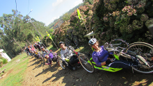 Os peregrinos percorreron 40 quilómetros do Camiño de Santiago en bicicletas adaptadas e con dispositivos conectados con tecnoloxía de xeolocalización, que fixeron máis accesible as etapas.