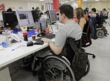 Discapacitados usando nuevas tecnologías.