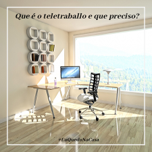 Cadeira de oficina diante dun escritorio cun ordenador persoal.